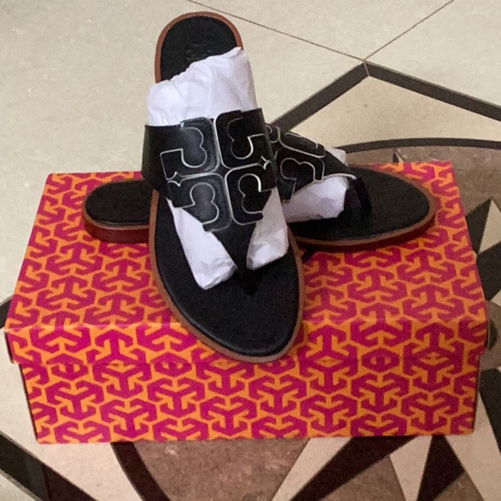 Tory Burch Flat Full Logo Thong New in Box
